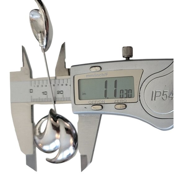 Kunio Matsumoto Trifari Swirl Silver Tone Jabot-Style Lapel Stick Pin, E999 - Picture 10 of 11